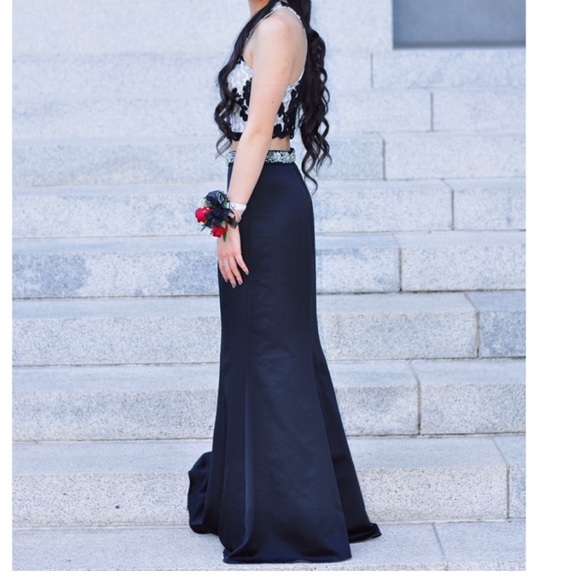 Dresses & Skirts - ‼️NEW‼️ Two piece prom dress